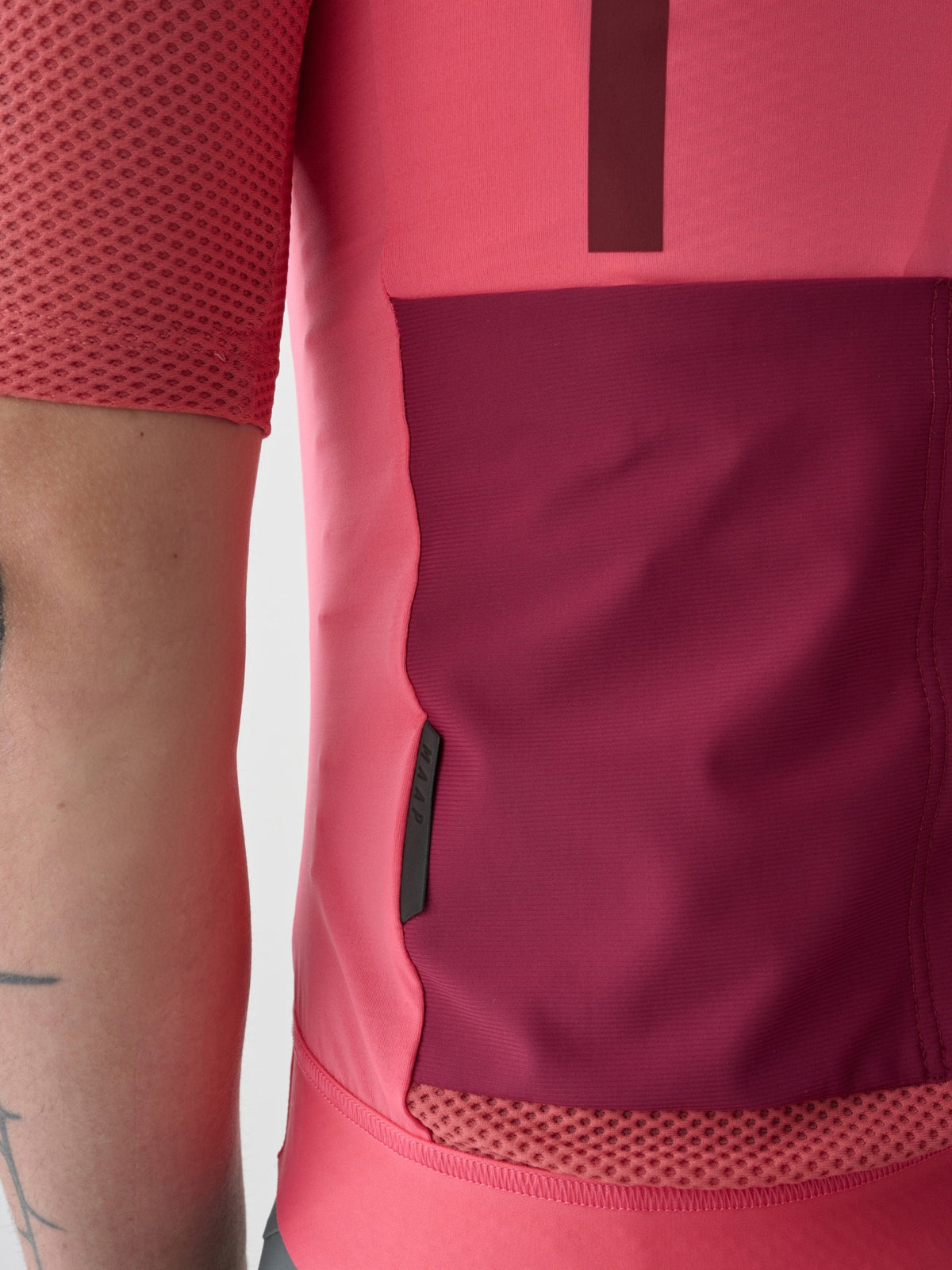 MAAP Evade Pro Base Jersey 2.0 in Epic Pink, collar and zip detail