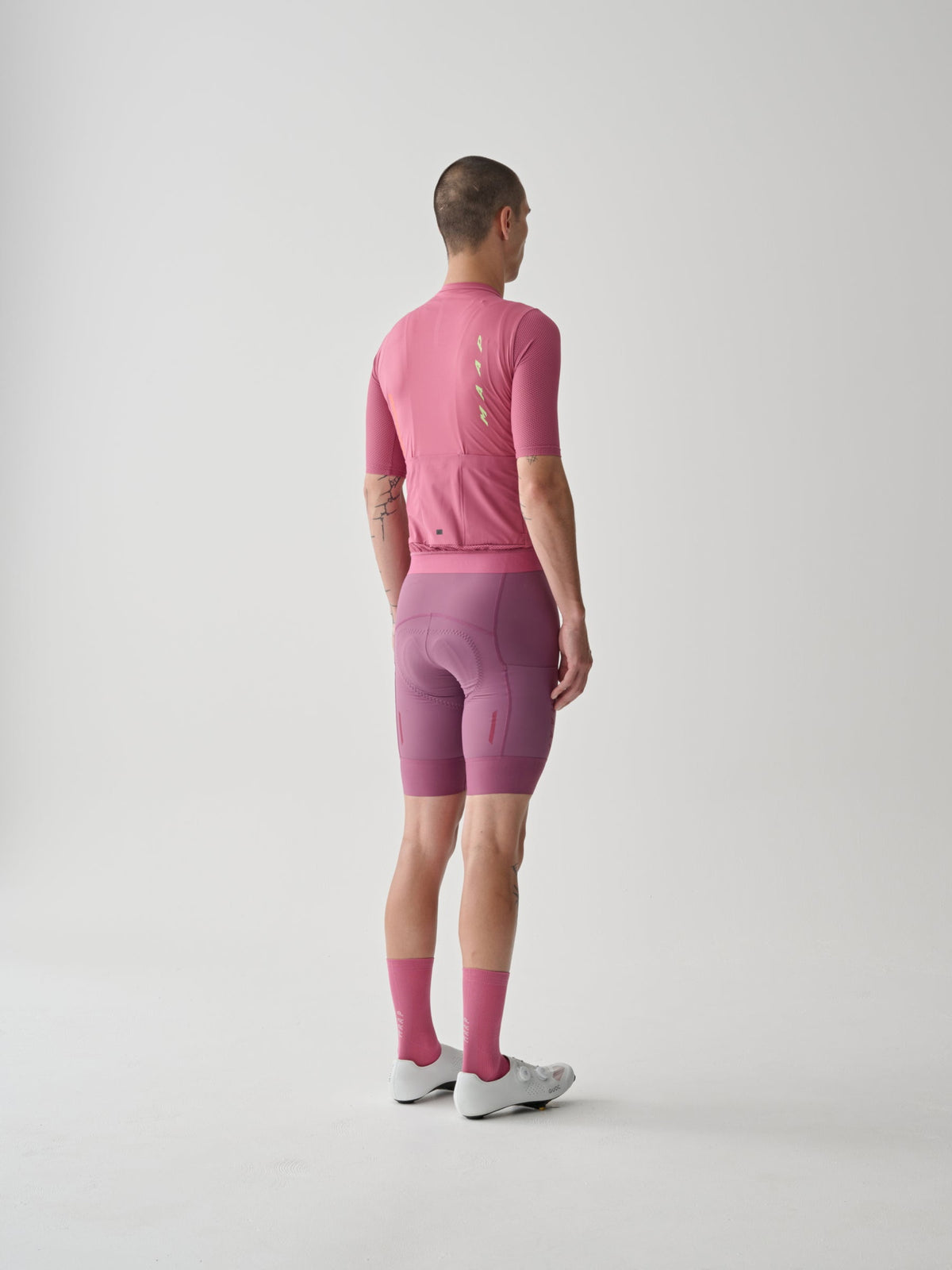 MAAP Evade Pro Base Jersey 2.0 in Mauve, jersey back with rear pockets