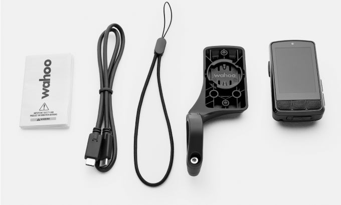 Wahoo ELEMNT Bolt 3, box contents with out-front mount and charging cable