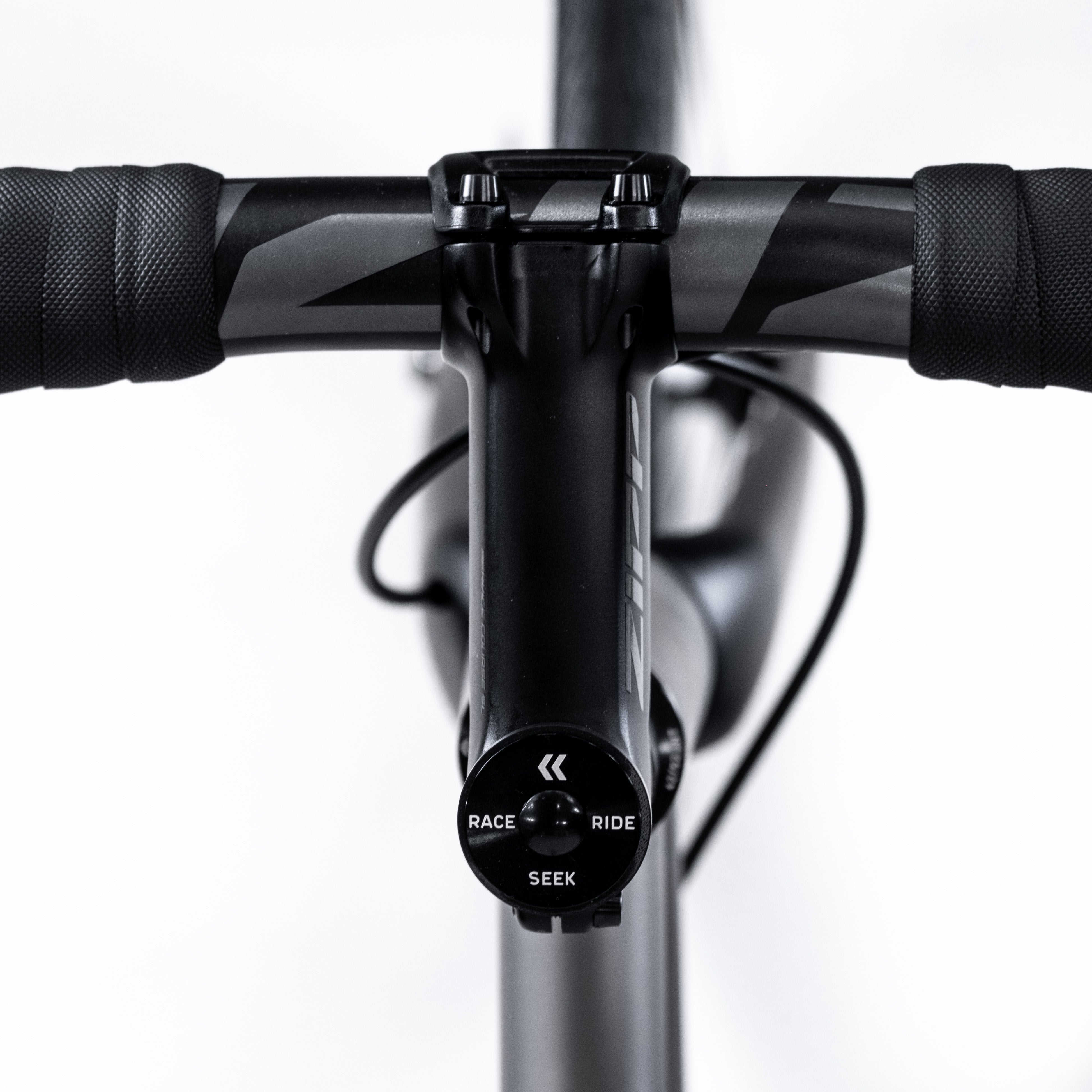 Curve Belgie DISC, titanium road bike frame and cockpit