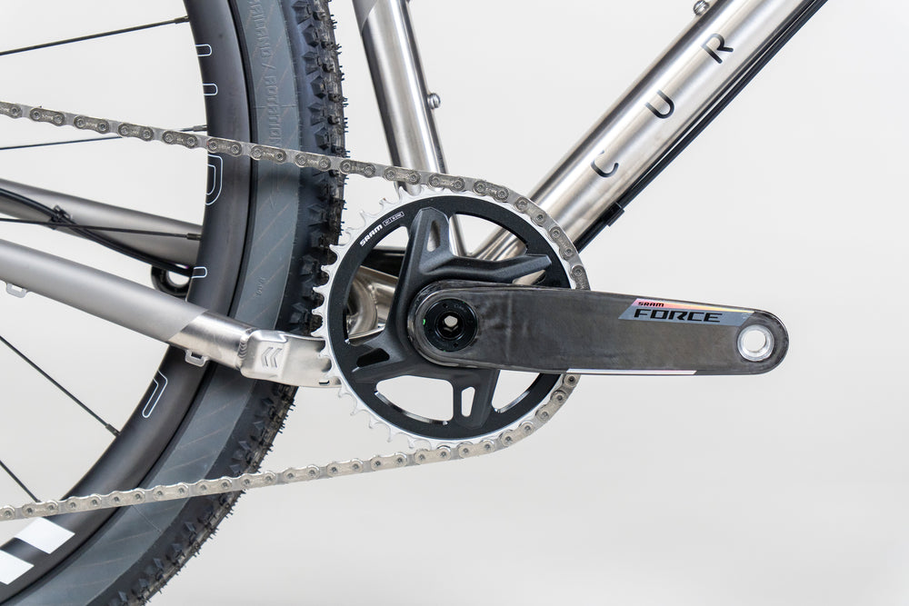 Curve Big Kev V2, gravel bike front three quarter