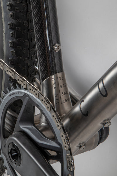 Curve AIR Kev, gravel bike rear dropout and drivetrain