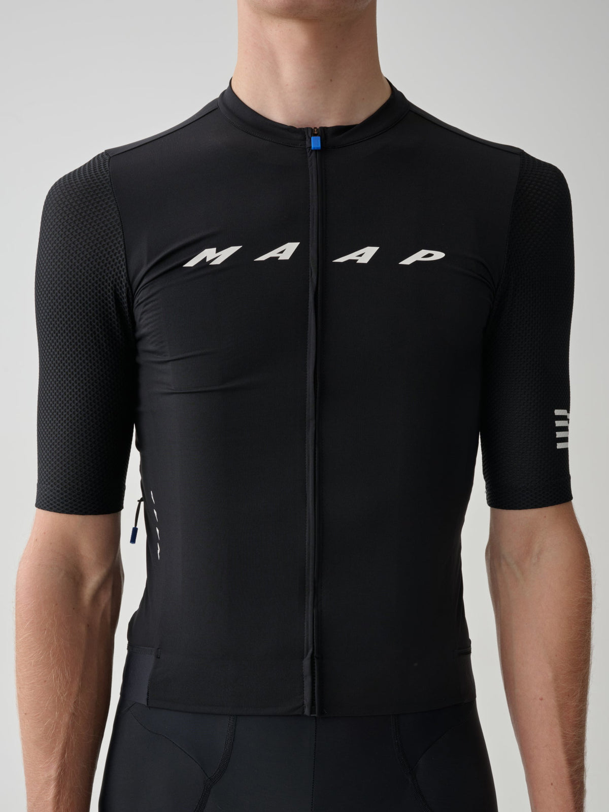 MAAP Evade Pro Base Jersey 2.0 in Black, jersey side profile