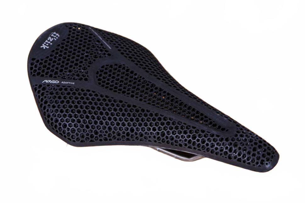 fizik Vento Argo R3 Adaptive, short-nose road saddle side view