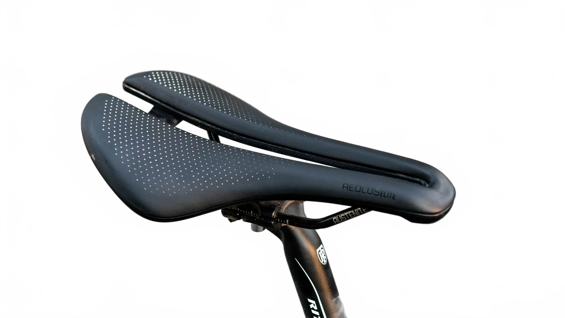 Bontrager Aeolus Elite Saddle, short-nose road saddle showing full cutout